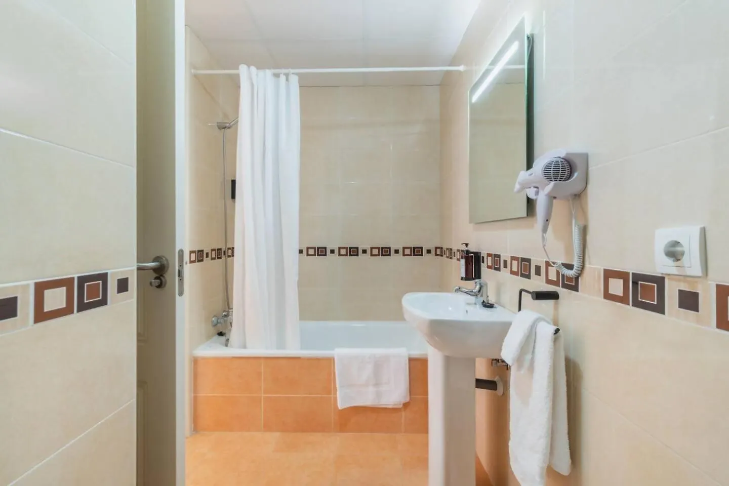 Atico Nuevo A 10Min De La Playa Apartment El Puerto de Santa Maria
